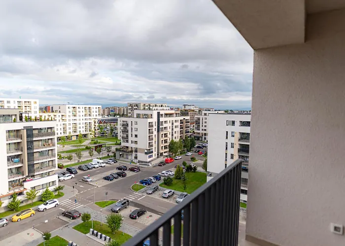 Apart B&V - 706 Coresi - Balcony & Free Parking