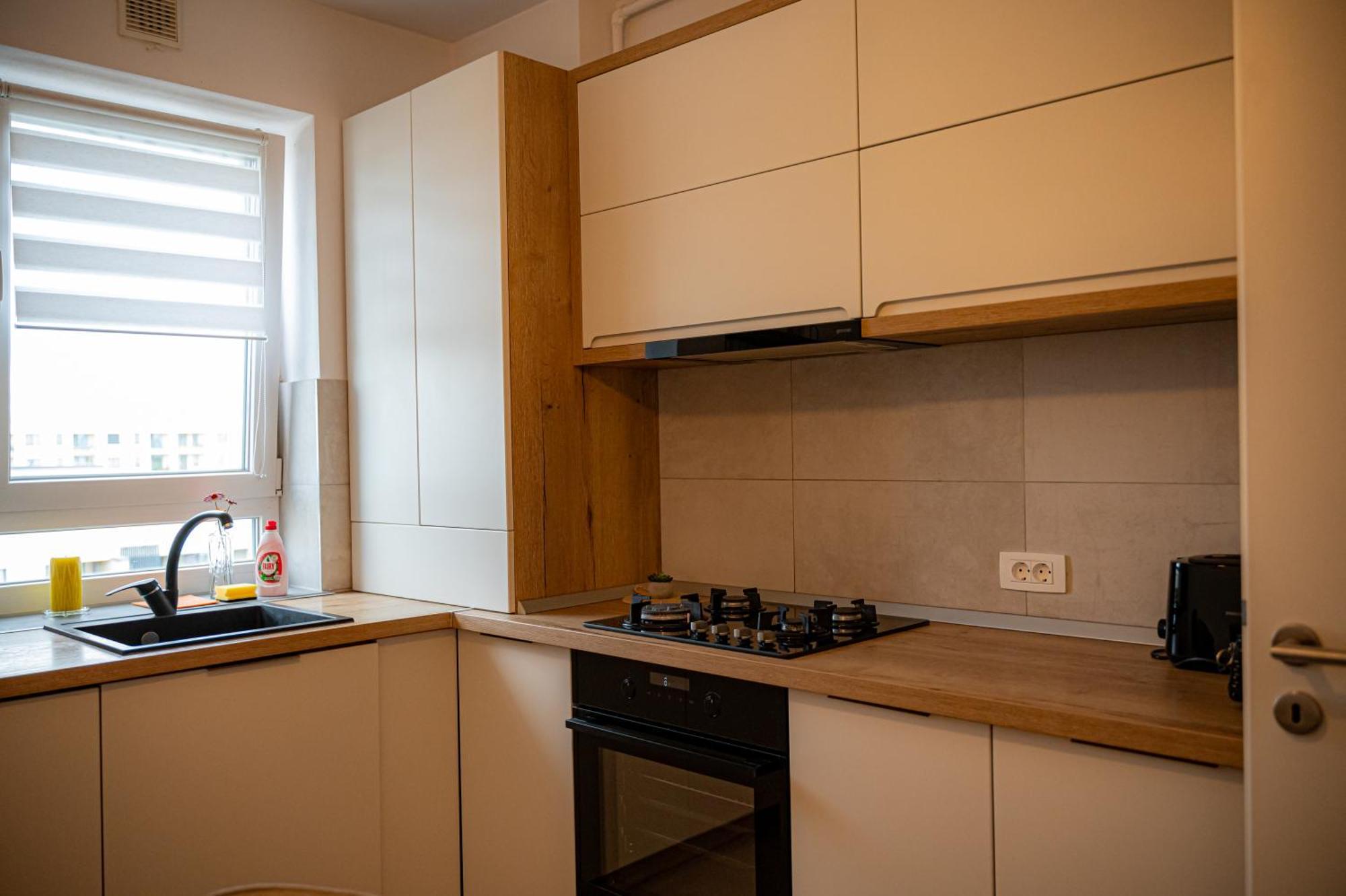 דירה B&v - 706 Coresi - Balcony & Free Parking *